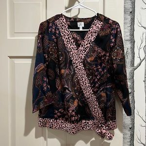 DRESS BARN POLYESTER PAISLEY AND PINK CHEETAH SHIRT-XSMALL